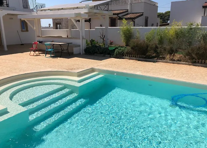 Bed & Breakfast Tramontana Tre Archi 3*