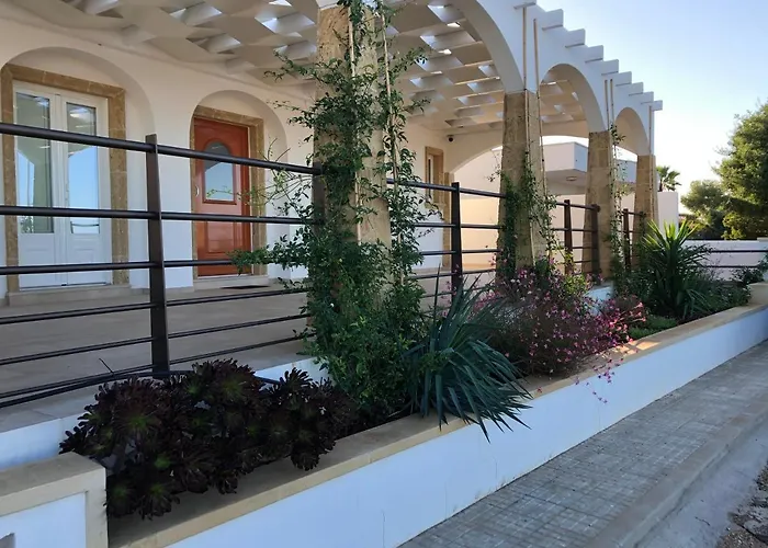 Tramontana Tre Archi Bed & Breakfast Torre Suda